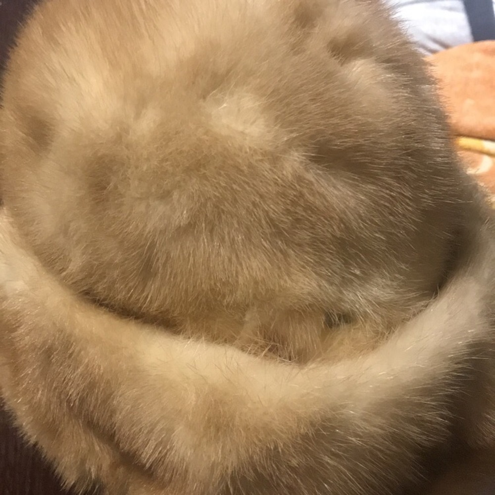 Mink hat - Picture 6 of 6